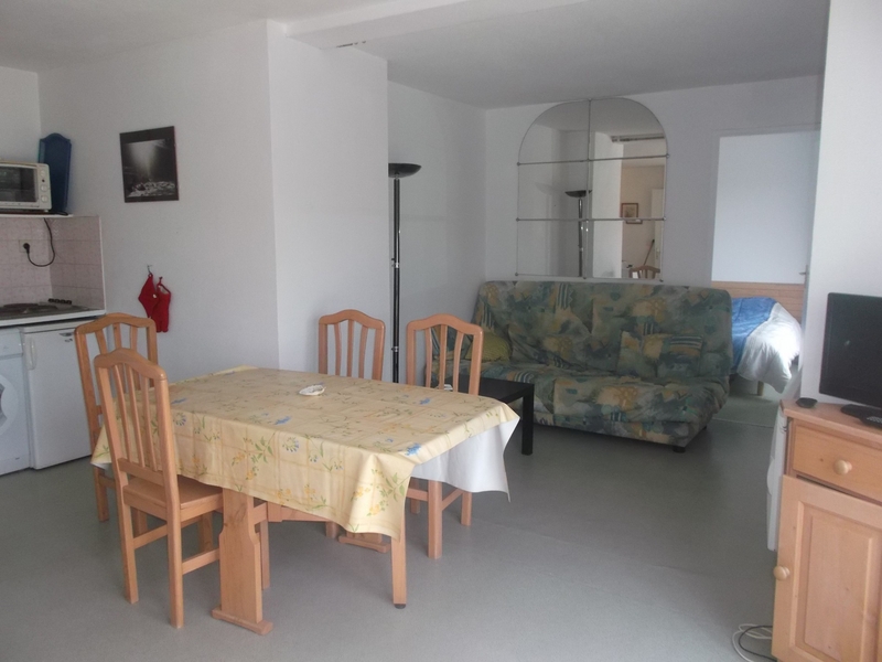 Salle à manger avec salon